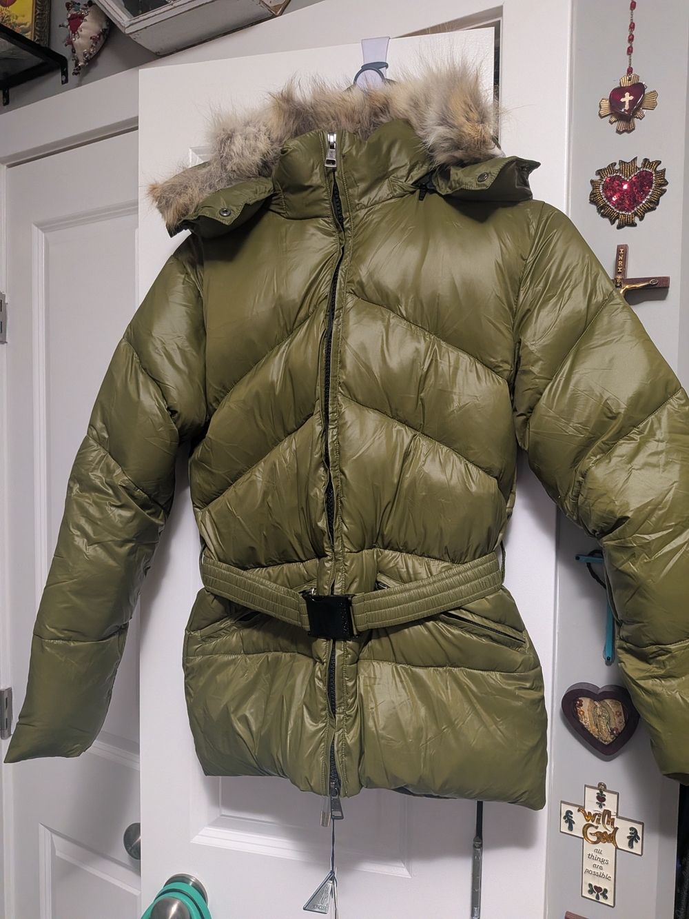 Women's Brand New Moncler Green Belted Puff Jacket with Faux Fur Trim